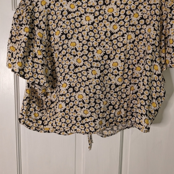 American Eagle Crop Daisy Blouse XXL NWT - Picture 4 of 6